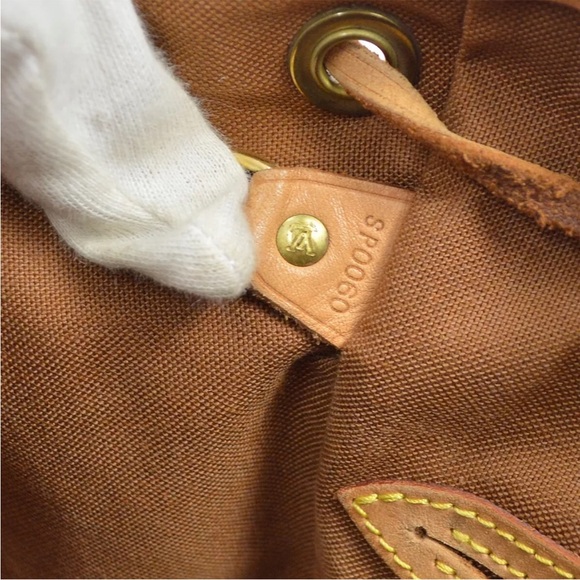 LOUIS VUITTON Montsouris MM Vintage Monogram Backpack Bag LV ASO Emma Roberts - Picture 16 of 16